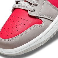 (W) Air Jordan 1 低帮 “淡铁矿红警红” DC0774-060 Details for (W) Air Jordan 1 低帮 “淡铁矿红警红” DC0774-060