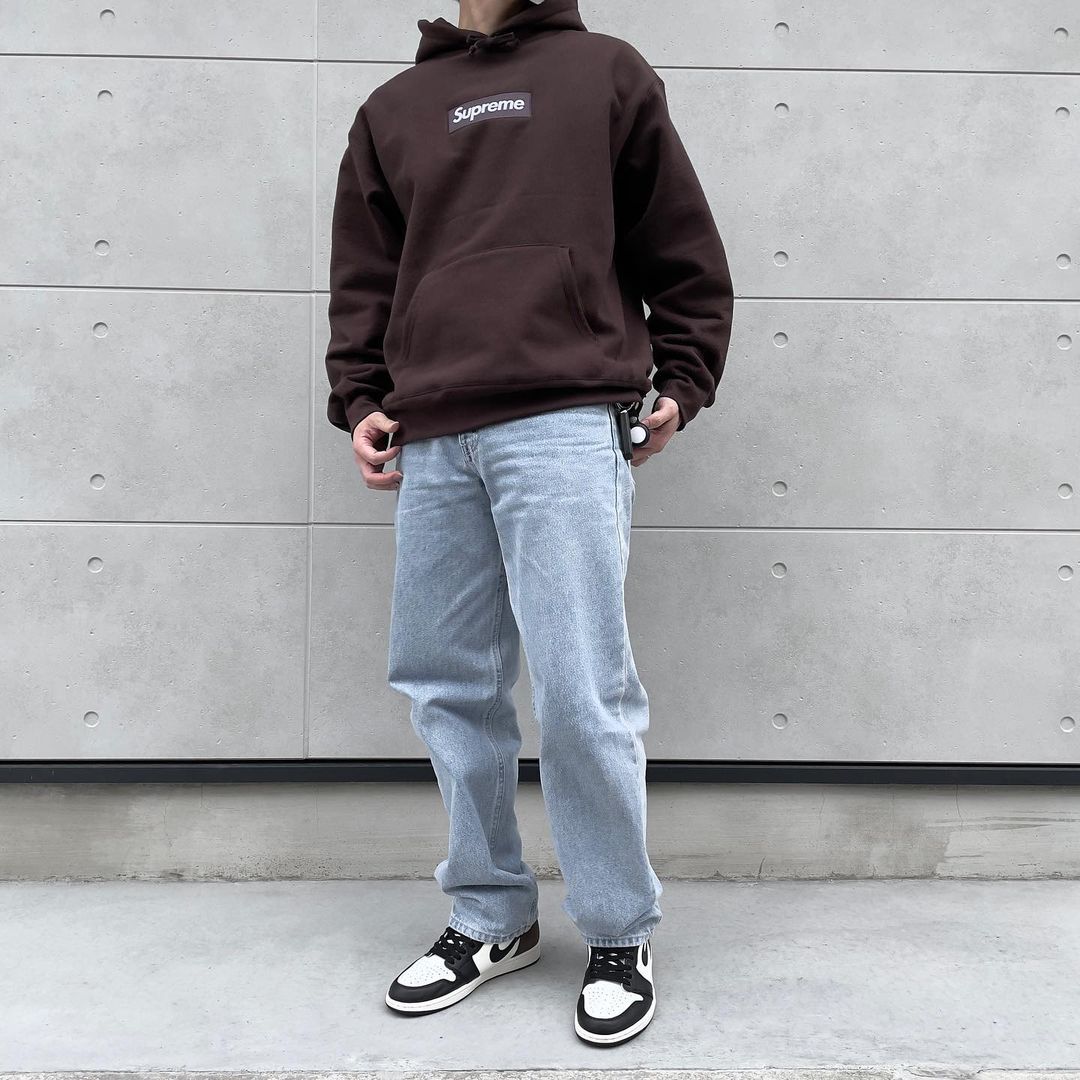 Buy Supreme Box Logo Hooded Sweatshirt (FW21) Dark Brown - Novelship