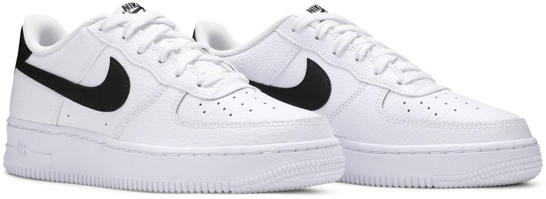 Nike air force 1 2025 grade school black and white