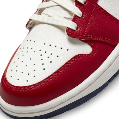 (Women) Air Jordan 1 Mid SE 'USA' 2022 DQ7648-600 Details for (Women) Air Jordan 1 Mid SE 'USA' 2022 DQ7648-600
