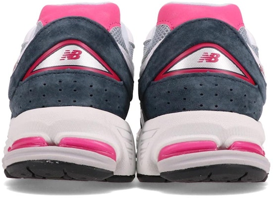 atmos x New Balance 2002R 'RF Blanco Rosa' Lookbook atmos x New Balance 2002R 'RF Blanco Rosa'