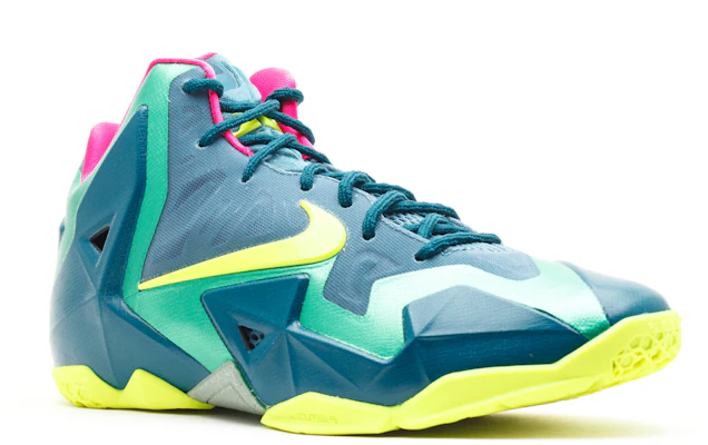 Lebron 11 grade school discount