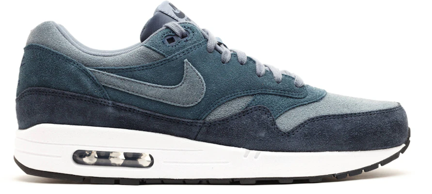 Nike 2025 95 leather