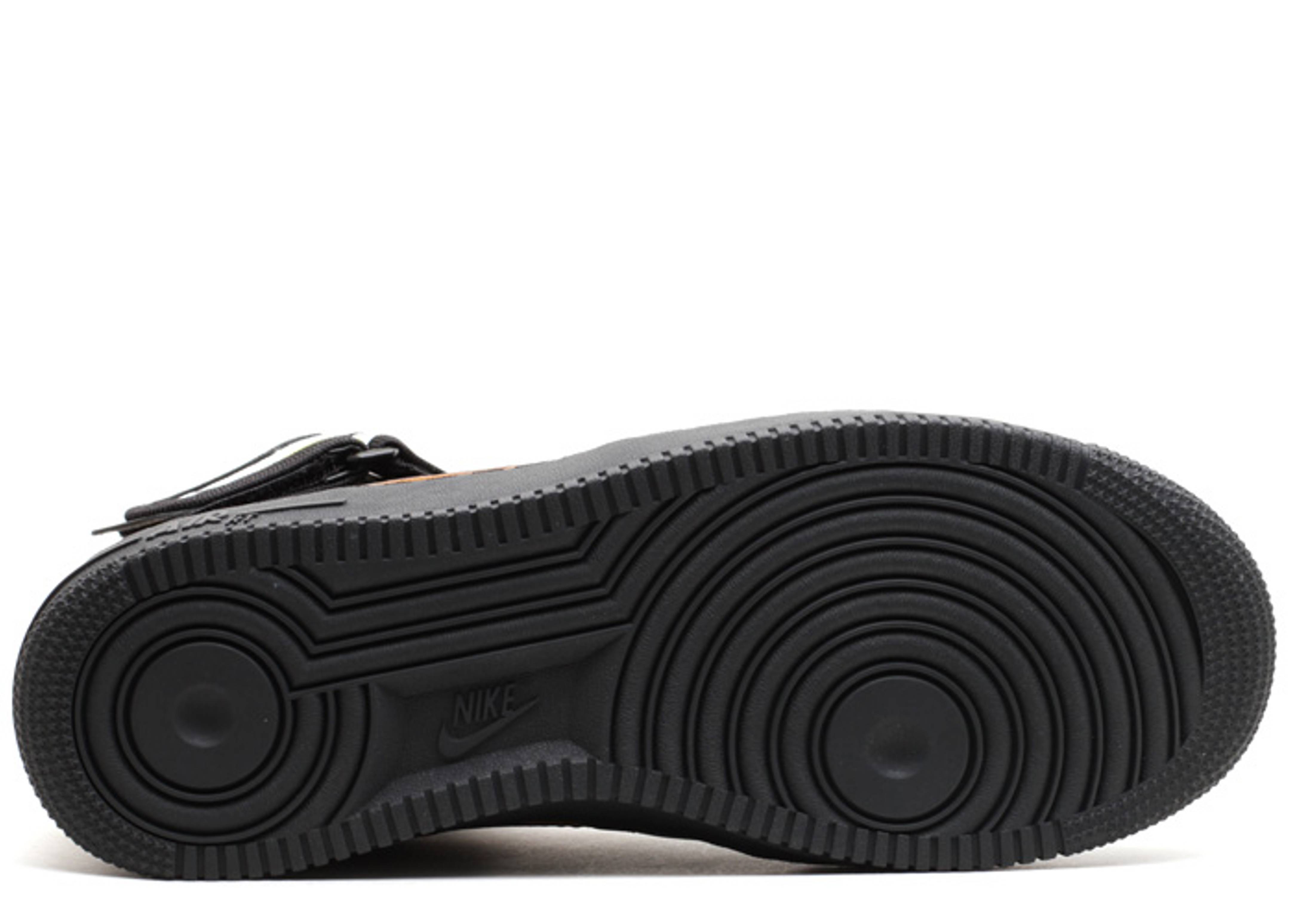 Shop Riccardo Tisci x Nike Air Force 1 Mid SP 'Hitam' 677803-020