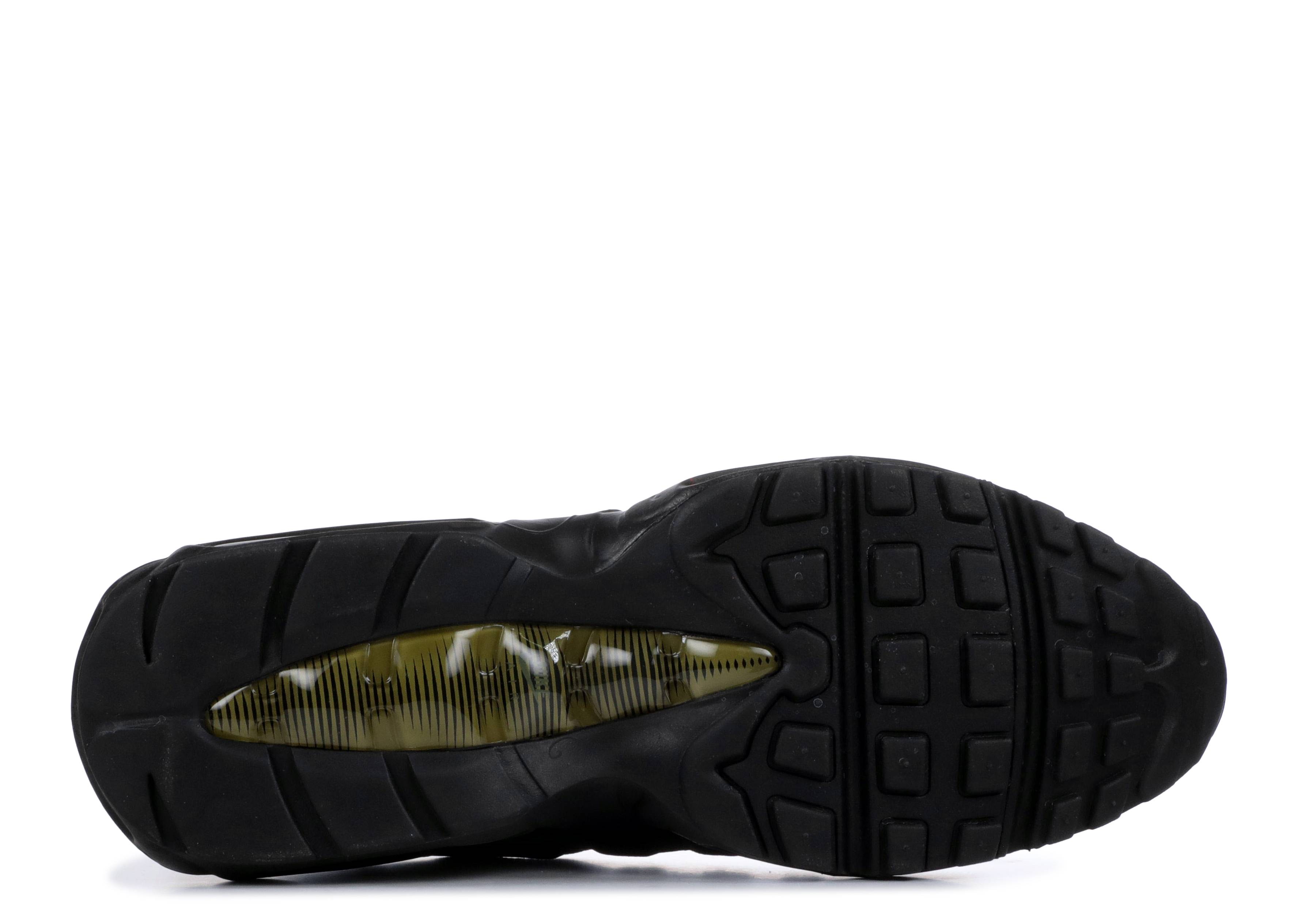 Nike Air Max 95 Essential 'Carbon' 圖 4