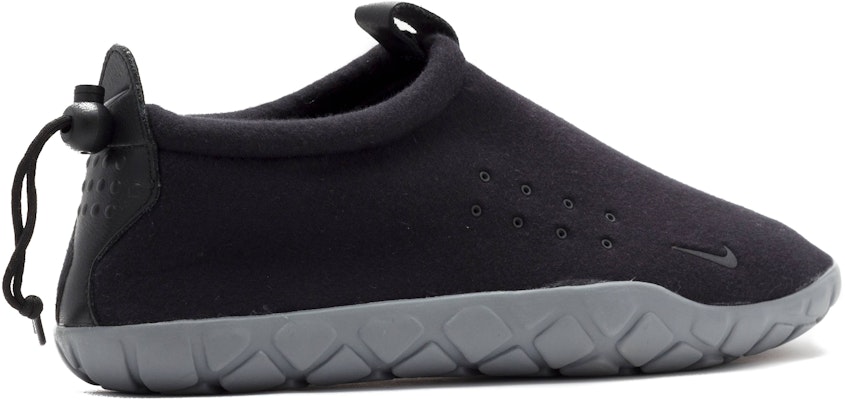 Nike Air Moc Tech Fleece 'Hitam' 834591-010 Lookbook Nike Air Moc Tech Fleece 'Hitam' 834591-010