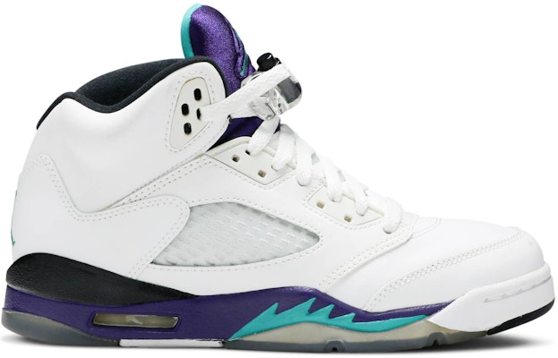 White 2025 grape 5