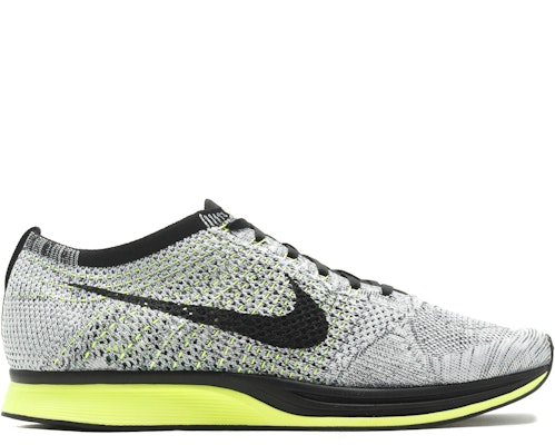 Sepatu nike flyknit racer oreo best sale