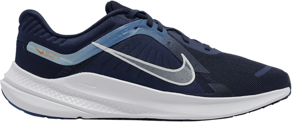Nike quest 2025 navy blue