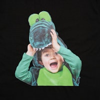 acmé de la vie Baby Face Crocodile Doll Baju-T Lengan Pendek Hitam Lookbook acmé de la vie Baby Face Crocodile Doll Baju-T Lengan Pendek Hitam