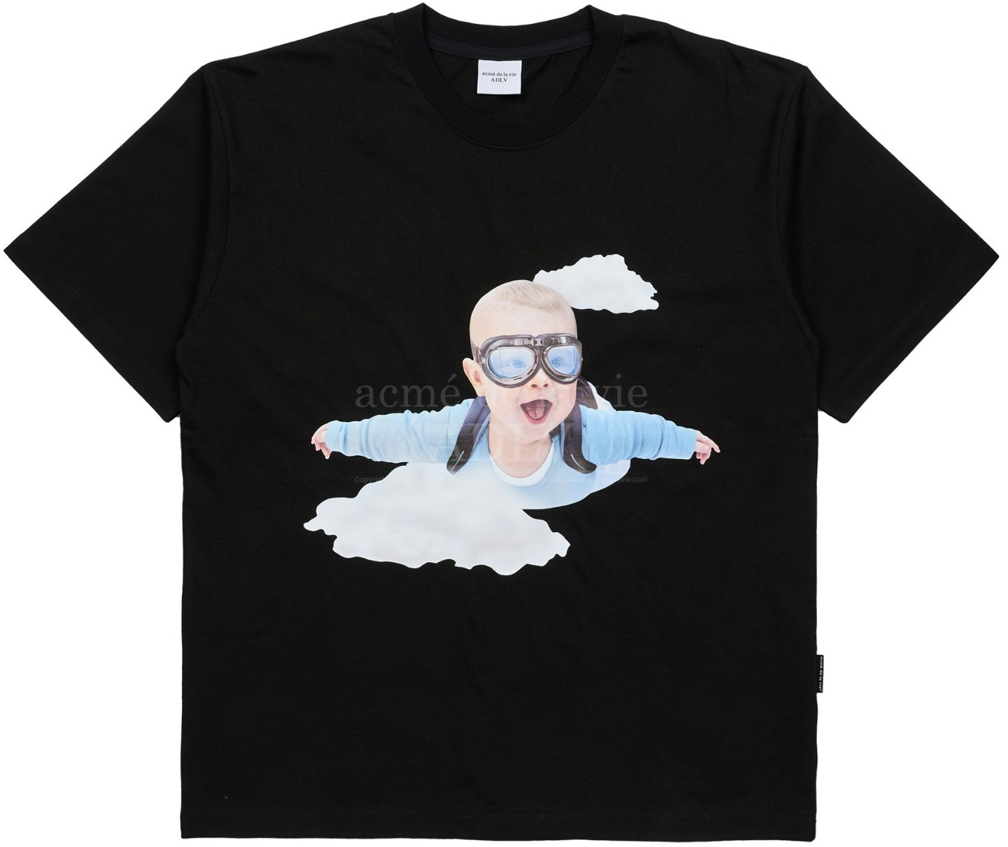 acme-de-la-vie-baby-face-skydiving-short-sleeve-t-shirt-black