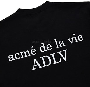 아크메드라비 베이비 페이스 반팔 티셔츠 블랙 (캡보이)
Purchase 아크메드라비 베이비 페이스 반팔 티셔츠 블랙 (캡보이)