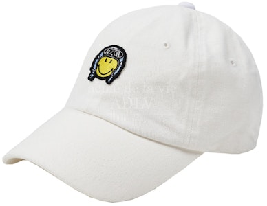 acmé de la vie x Smiley® 白色笑脸徽章棒球帽 Buy acmé de la vie x Smiley® 白色笑脸徽章棒球帽