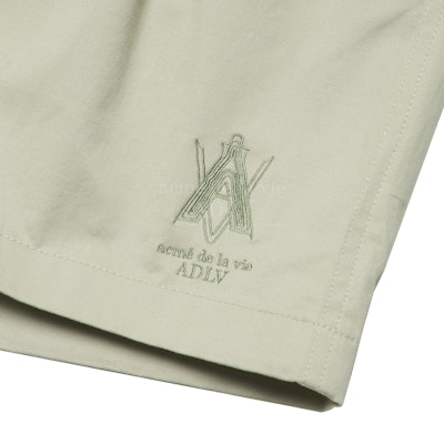 acmé de la vie A Logo Pin Tuck Casual Short Pants Beige Shop acmé de la vie A Logo Pin Tuck Casual Short Pants Beige