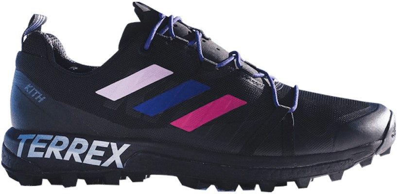 Kasut 2025 hiking adidas