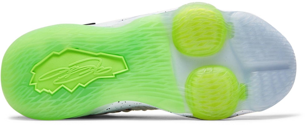 孩童款 Nike LeBron 17 'Air Command Force' BQ5594-100 Shop 孩童款 Nike LeBron 17 'Air Command Force' BQ5594-100