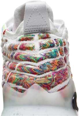 孩童款 Nike LeBron 17 'Air Command Force' BQ5594-100 Sizing 孩童款 Nike LeBron 17 'Air Command Force' BQ5594-100