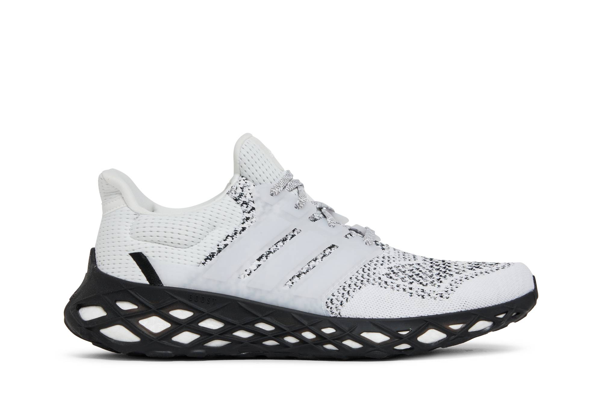 Buy 阿迪达斯 UltraBoost DNA 网眼“奥利奥” GV9220