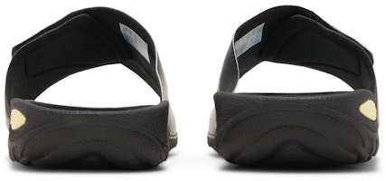 遊戯王 青眼の白龍 レプトサージ サンダル HQ4276 Details for 遊戯王 青眼の白龍 レプトサージ サンダル HQ4276