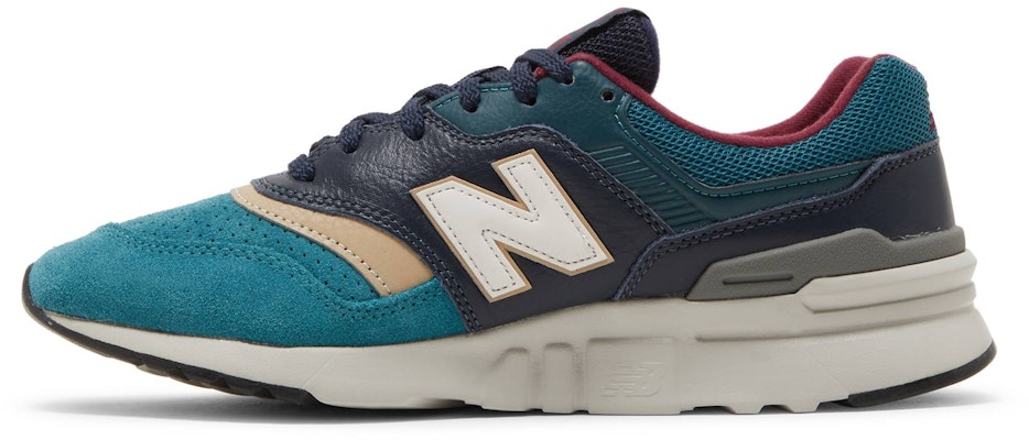 New Balance 997H 'Azul Marino y Verde Azulado' CM997HWC Lookbook New Balance 997H 'Azul Marino y Verde Azulado' CM997HWC