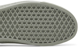 Neighborhood x Vans Era 95 DX 'Seagrass' VN0A7Q5ZSQJ
鄰單 x Vans Era 95 DX '海草綠' VN0A7Q5ZSQJ Purchase Neighborhood x Vans Era 95 DX 'Seagrass' VN0A7Q5ZSQJ
鄰單 x Vans Era 95 DX '海草綠' VN0A7Q5ZSQJ