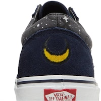 Sailor Moon x Vans Old Skool 'Pretty Guardian - Malam Paris' VN0A7Q2JJDU Sizing Sailor Moon x Vans Old Skool 'Pretty Guardian - Malam Paris' VN0A7Q2JJDU