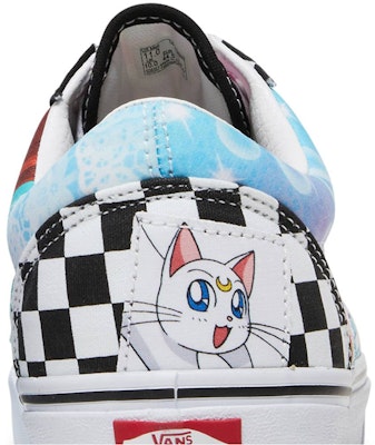 Sailor Moon x Vans Old Skool 'Pretty Guardian - Patchwork' VN0005U7448 Sizing Sailor Moon x Vans Old Skool 'Pretty Guardian - Patchwork' VN0005U7448