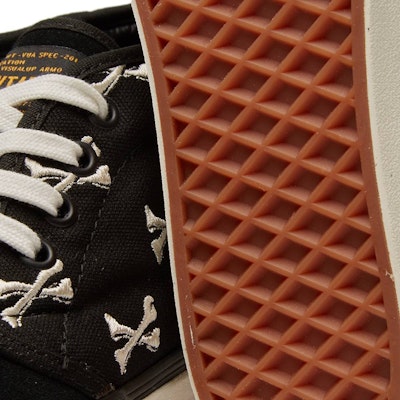Vans WTAPS X OG Chukka Boot LX 'Bones' VN0A2Y2VKBC Lookbook Vans WTAPS X OG Chukka Boot LX 'Bones' VN0A2Y2VKBC