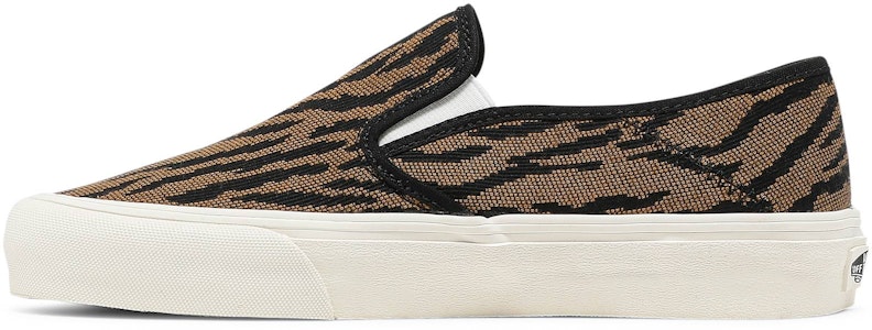 Vans Slip-On SF 'Motif Macan' VN0A3MVDUR3 Lookbook Vans Slip-On SF 'Motif Macan' VN0A3MVDUR3