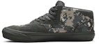 Lookbook WTAPS x Vans Half Cab LX 'Digi Camo' dalam Bahasa Malaysia. VN0A3DP6U9V