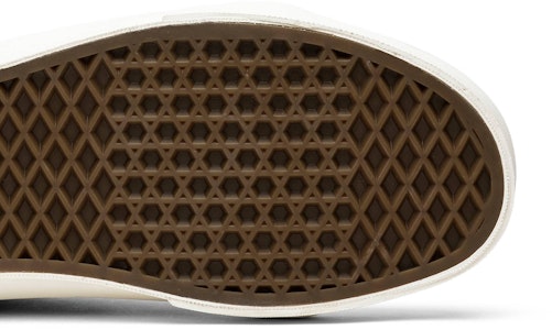 迪士尼 x 約翰·范·哈默斯維爾德 x Vans Sk8-Hi '米奇的90周年' VN0A38FYRNO Purchase 迪士尼 x 約翰·范·哈默斯維爾德 x Vans Sk8-Hi '米奇的90周年' VN0A38FYRNO