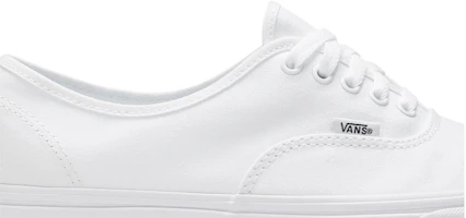Order Vans Authentic Pro ''Blanc Véritable'' VN000Q0DQLZ