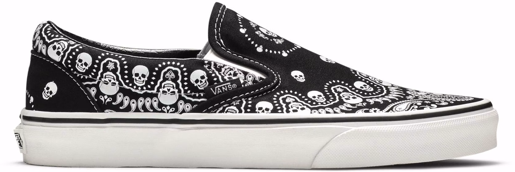 vans-classic-slip-on-bandana-black
