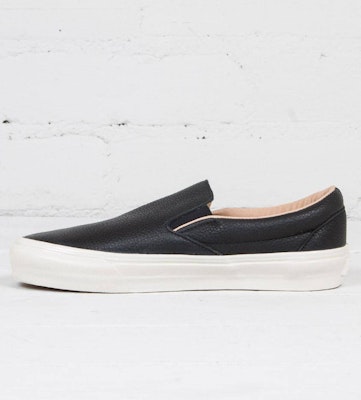 Proper x Vans Slip-On LX 'Hitam' VN0A38FJOXQ Lookbook Proper x Vans Slip-On LX 'Hitam' VN0A38FJOXQ