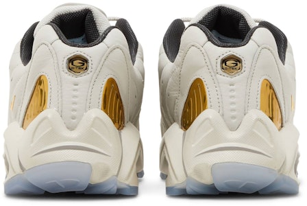 NOCTA x Nike Hot Step Air Terra 'Champagne' Sepatu Olahraga DH4692-003 Details for NOCTA x Nike Hot Step Air Terra 'Champagne' Sepatu Olahraga DH4692-003