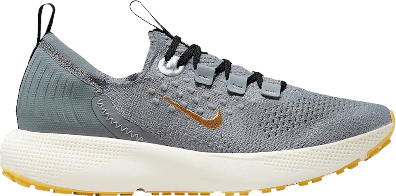 Nike epic 2025 react metallic gold