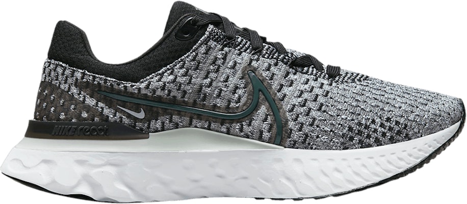 Nike react sales women black