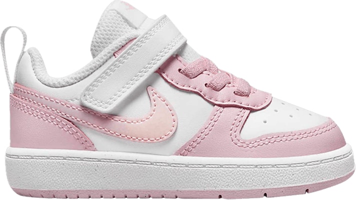 Girl nikes 2025 on sale