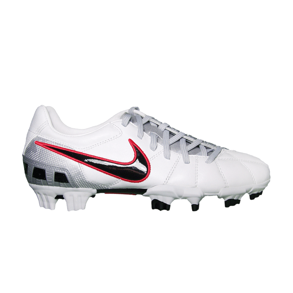 total sports nike sneakers