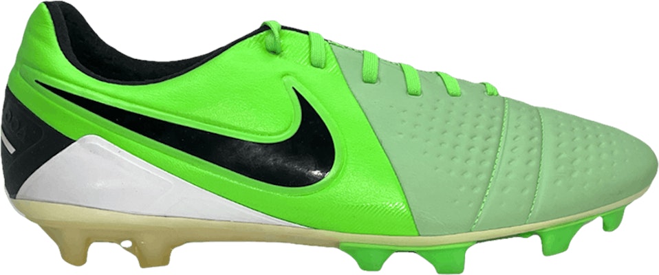 Nike ctr top size 9