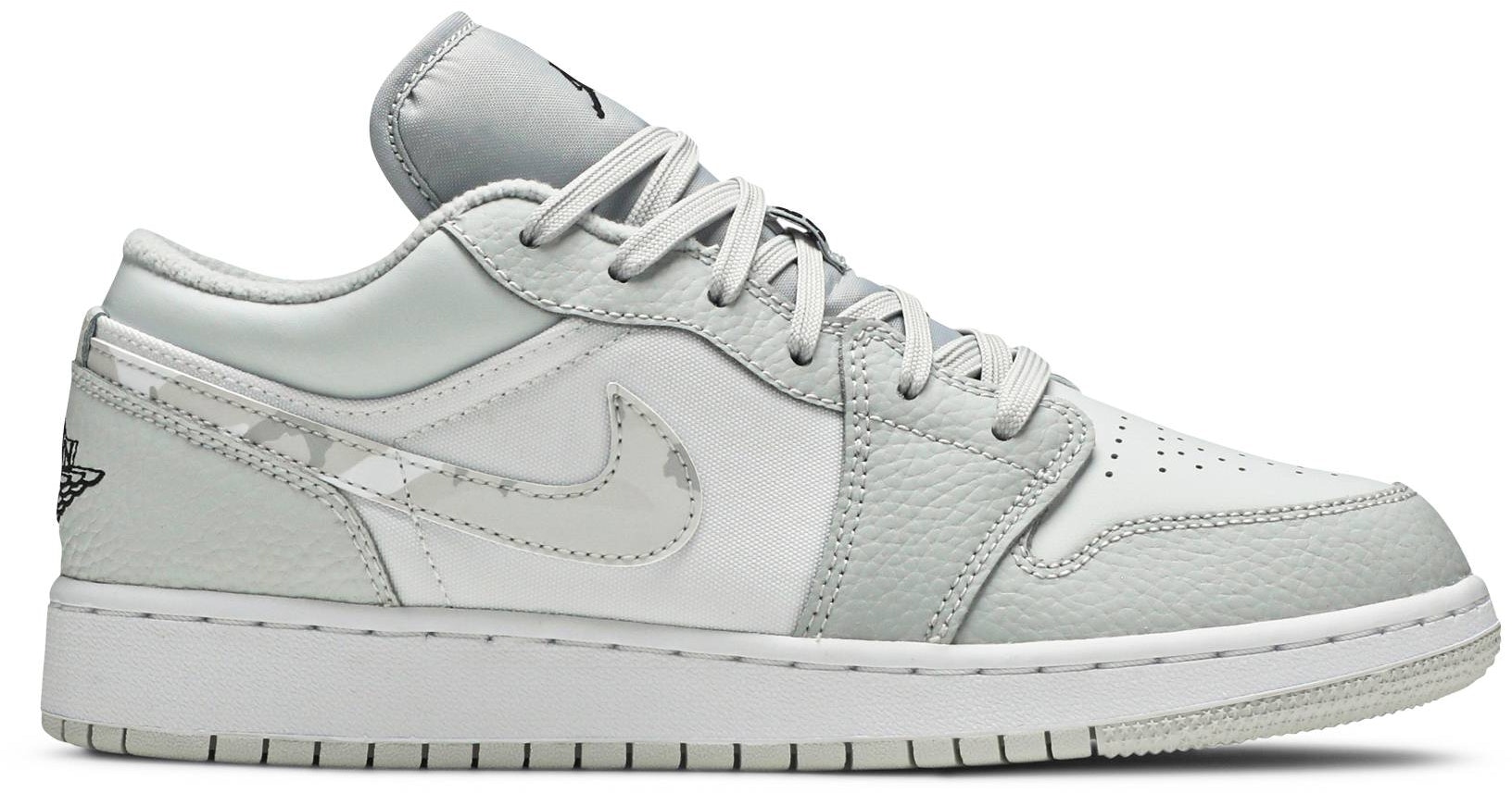 White camo best sale jordans