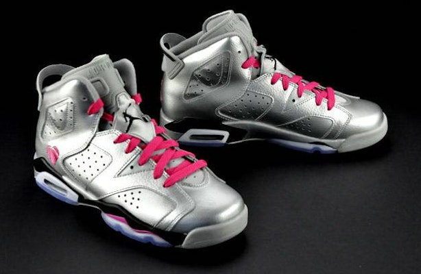 Jordan retro hot sale 6 valentine's day