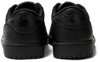 耐克Air Jordan 1 复古低帮OG高级款 '全黑' 919701-010 Shop 耐克Air Jordan 1 复古低帮OG高级款 '全黑' 919701-010