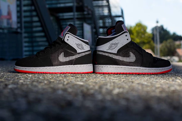 Air Jordan 1 復刻版 89 '黑紅火泥' 599873-003 Shop Air Jordan 1 復刻版 89 '黑紅火泥' 599873-003