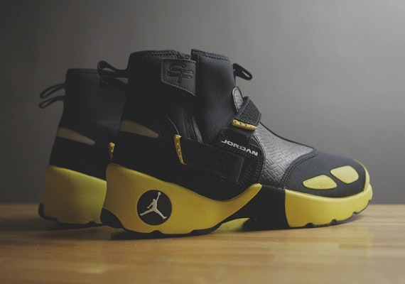 SoleFly x Air Jordan Trunner LX 高帮 'SoleFly'篮球鞋 AO4689-012 Order SoleFly x Air Jordan Trunner LX 高帮 'SoleFly'篮球鞋 AO4689-012