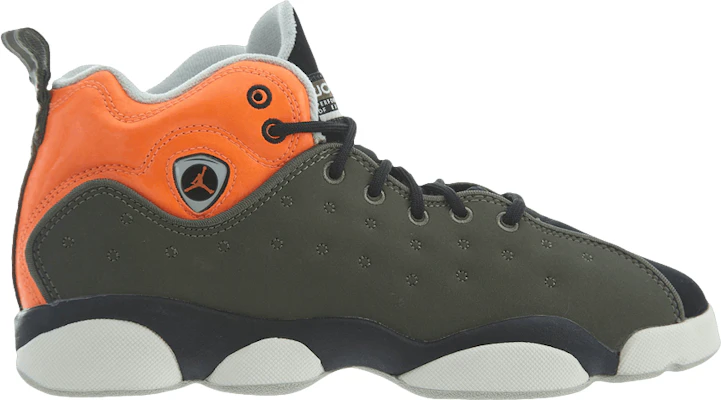Jordan jumpman team 2 grade school hotsell