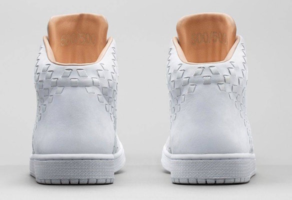 Air Jordan Shine Sepatu Pria 689480-105 Details for Air Jordan Shine Sepatu Pria 689480-105