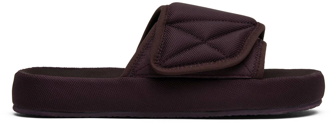 Selipar Nylon Yeezy Musim 6 'Oxblood' YZ6MF6004-217 Lookbook Selipar Nylon Yeezy Musim 6 'Oxblood' YZ6MF6004-217
