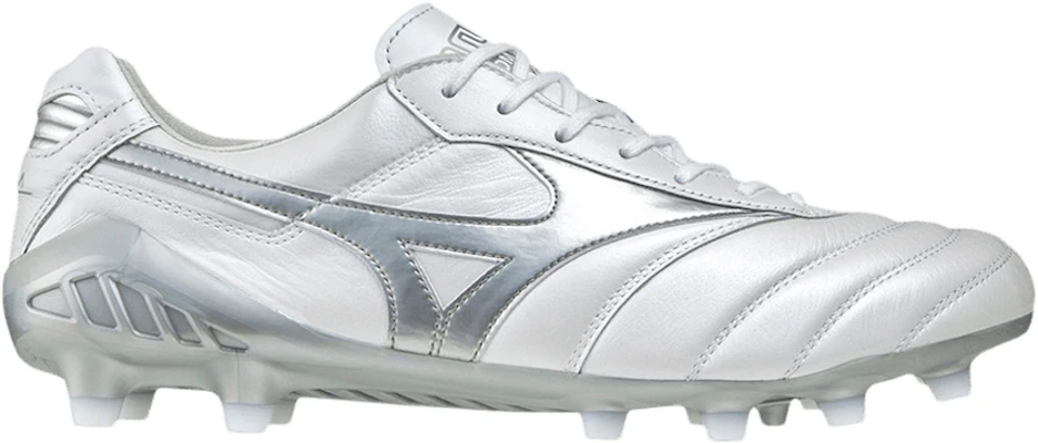Mizuno on sale morelia white