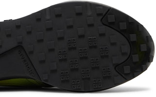 Givenchy GIV 1 Light Runner 'Hitam Kuning' BH005FH13C-003 Purchase Givenchy GIV 1 Light Runner 'Hitam Kuning' BH005FH13C-003